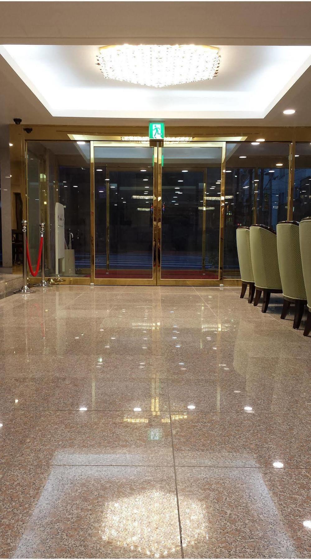 Hotel Osaka Keiko Buitenkant foto